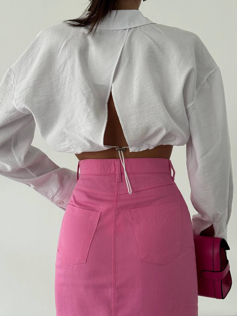Cropped Shirt with Open Back - G00012