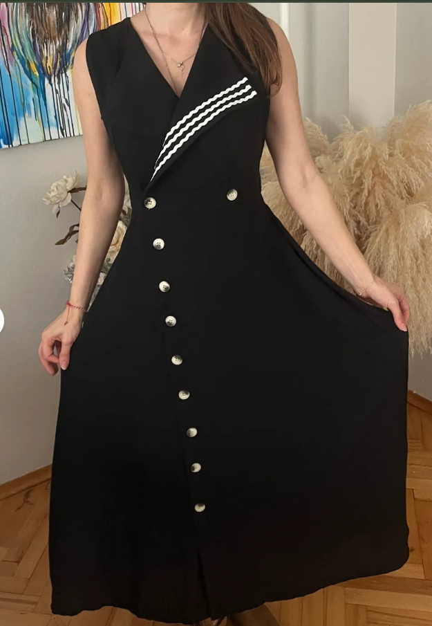 Elegant Sleeveless Maxi Dress with Asymmetric Button Detail - 00157