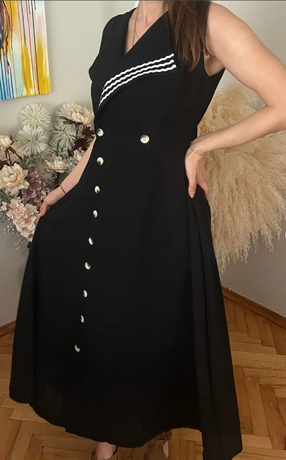 Elegant Sleeveless Maxi Dress with Asymmetric Button Detail - 00157