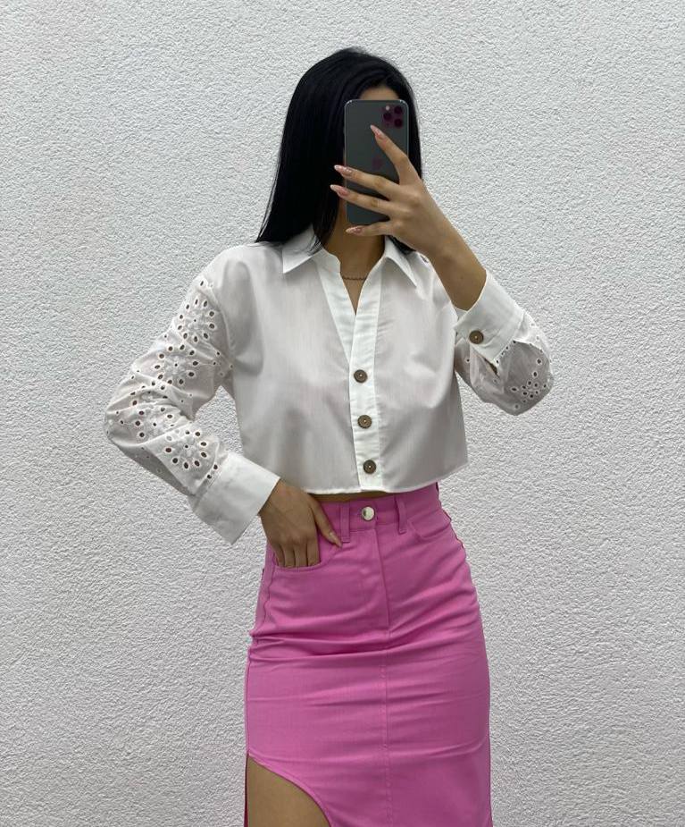 Cropped shirt with patterned sleeves - G00026