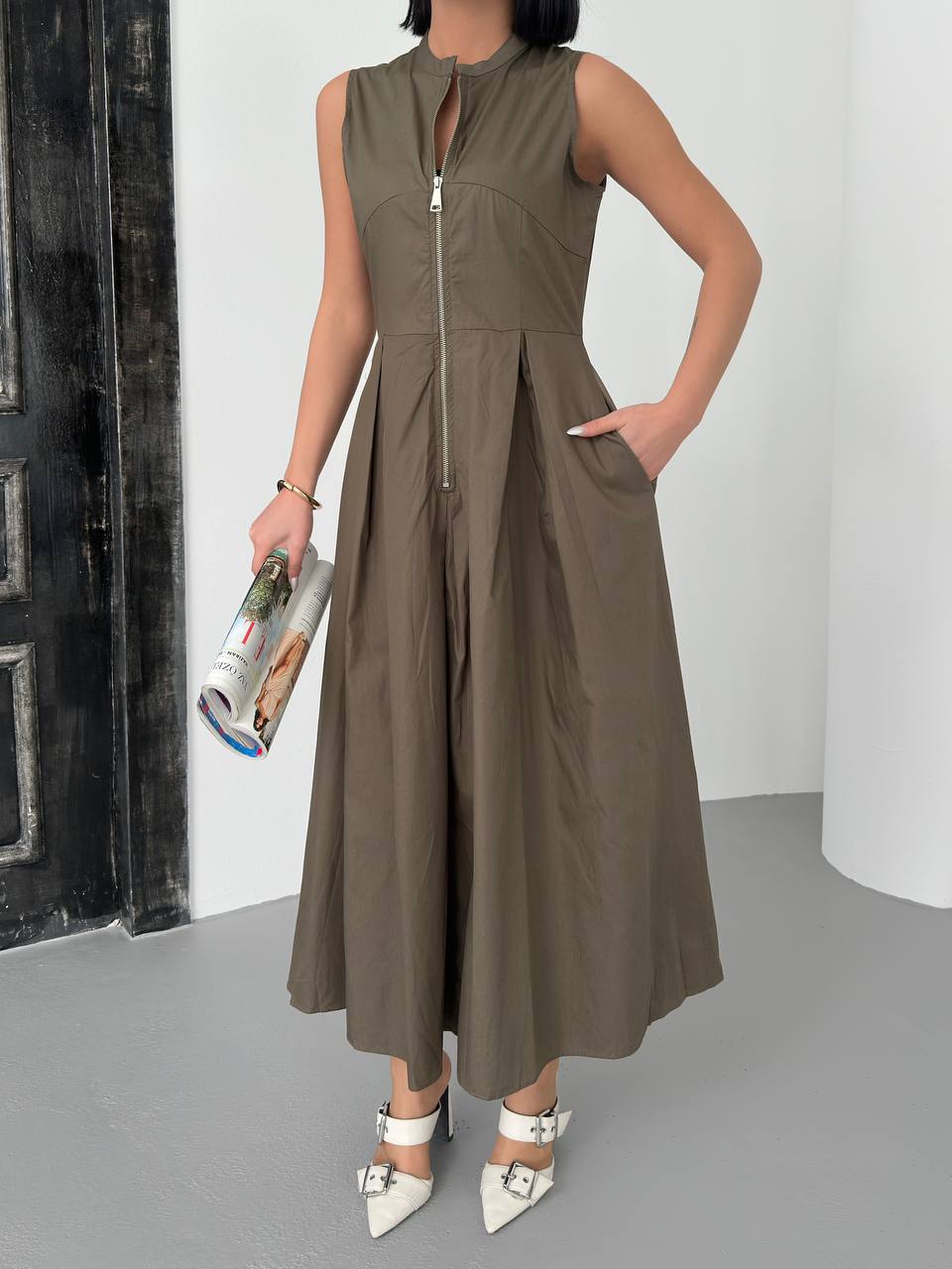 Sleeveless A-Line Midi Dress with Front Zipper