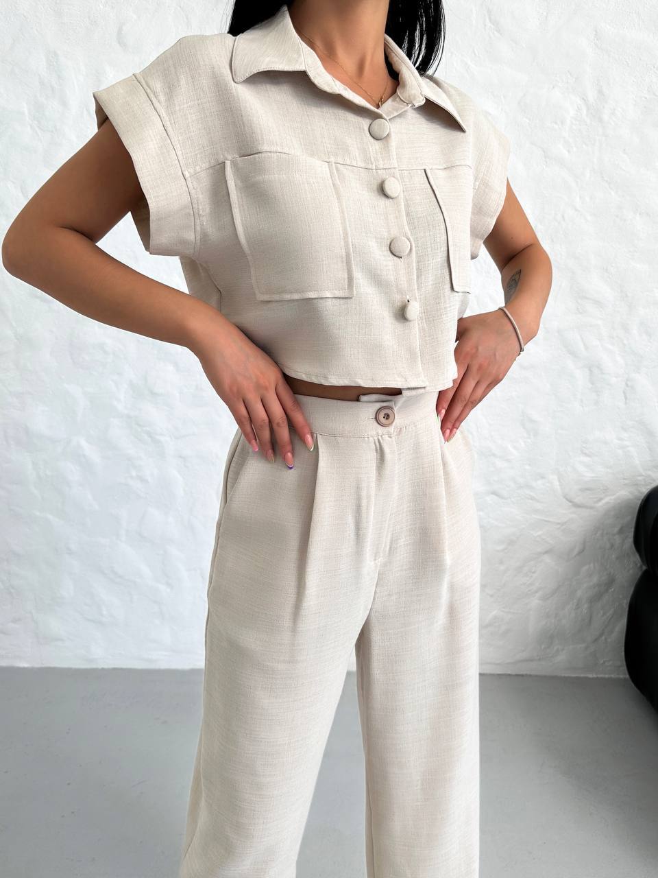 WOMEN'S BUTTON DETAIL CAPED TROUSERS SUIT - TK00051