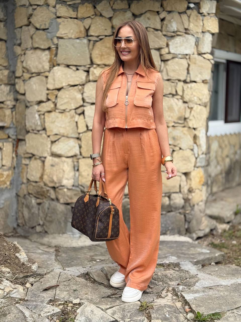 Elegant 2-Piece Women's Set – Sleeveless Zip Top & Wide-Leg Pants | Lightweight & Stylish - TK00084