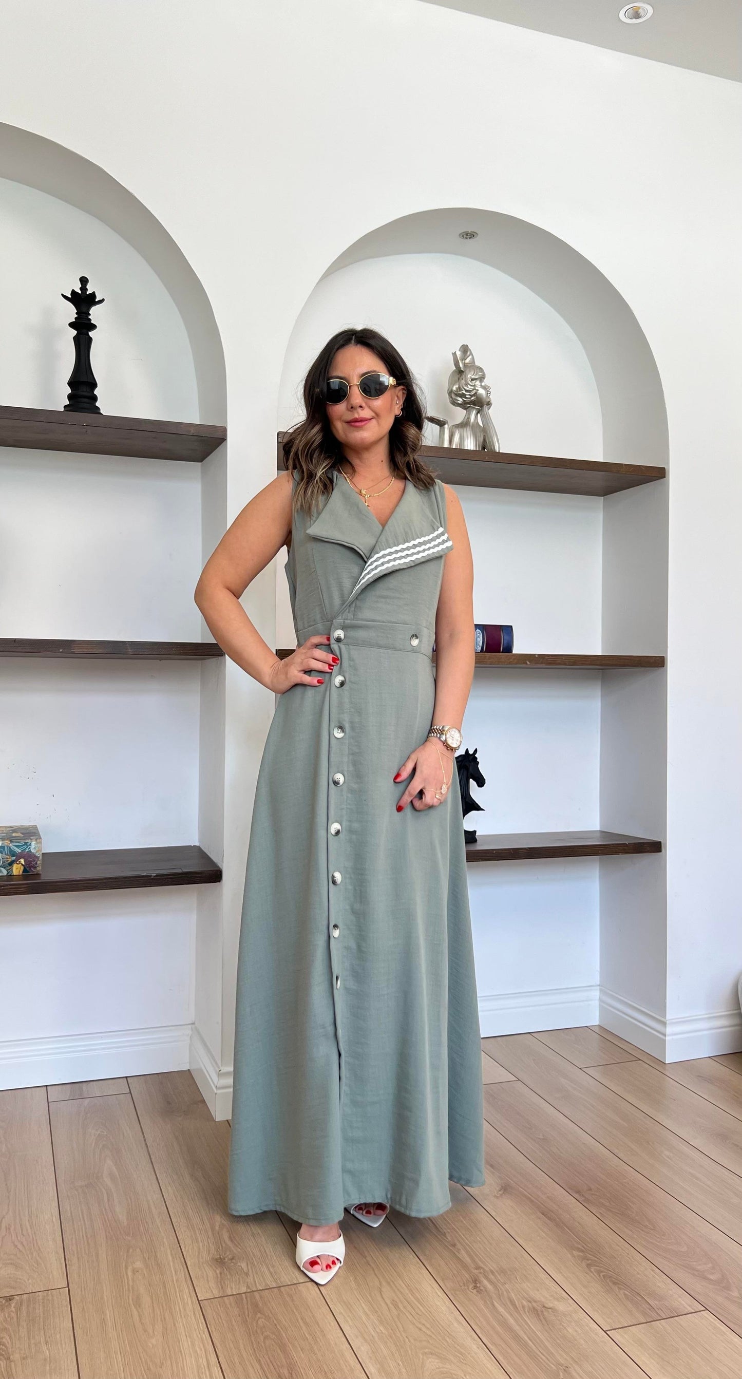 Elegant Sleeveless Maxi Dress with Asymmetric Button Detail - 00157