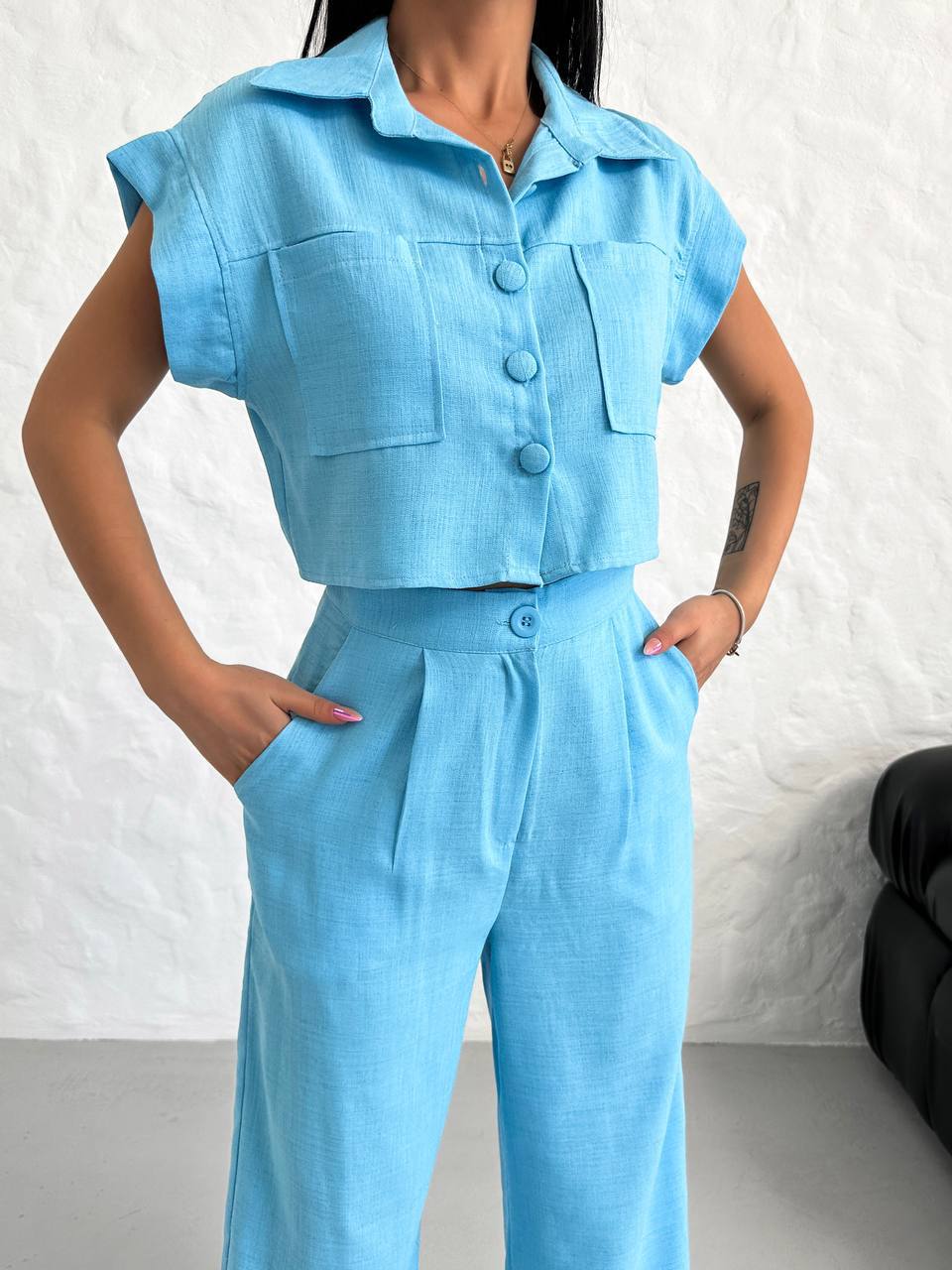 WOMEN'S BUTTON DETAIL CAPED TROUSERS SUIT - TK00051