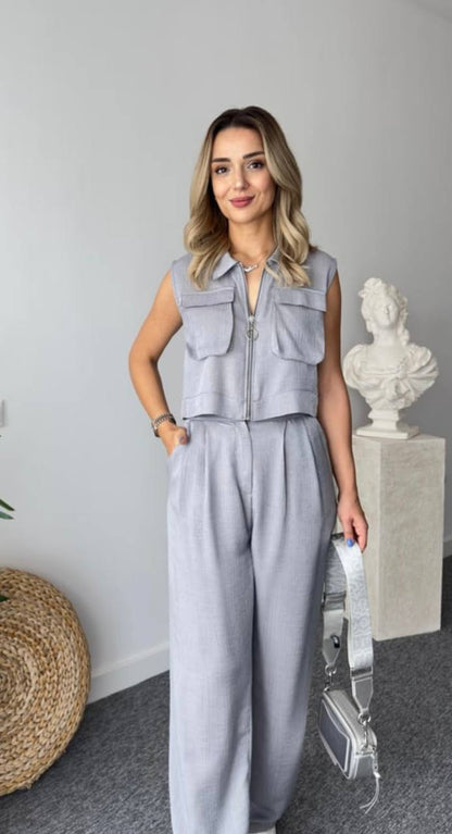 Elegant 2-Piece Women's Set – Sleeveless Zip Top & Wide-Leg Pants | Lightweight & Stylish - TK00084